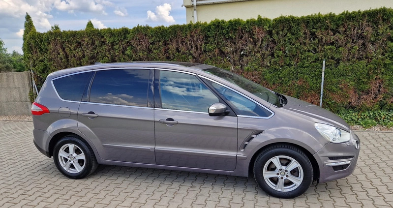 Ford S-Max cena 39900 przebieg: 235000, rok produkcji 2013 z Gniezno małe 211